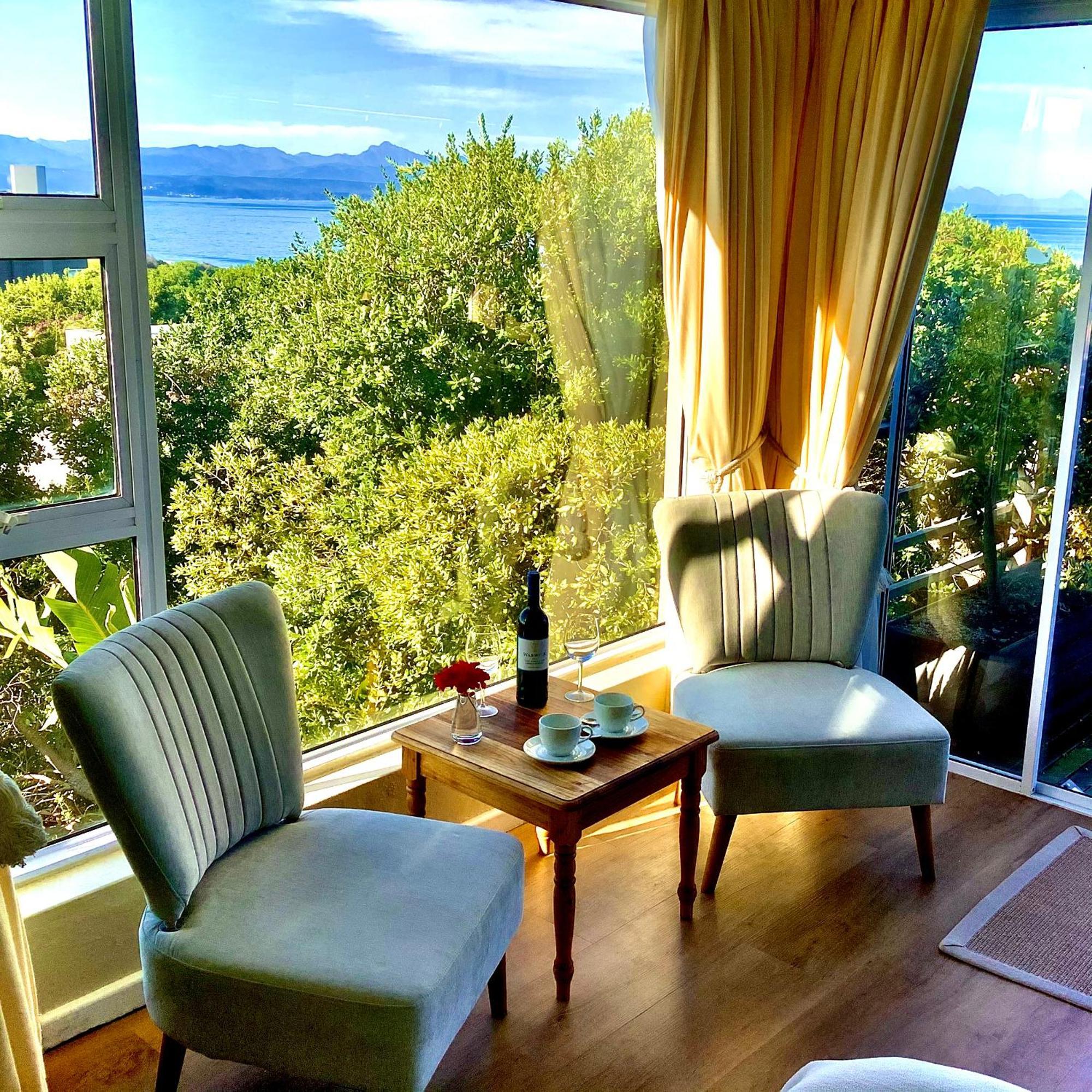 פלטנברג ביי Dolphins' Playground Beachfront B&B מראה חיצוני תמונה