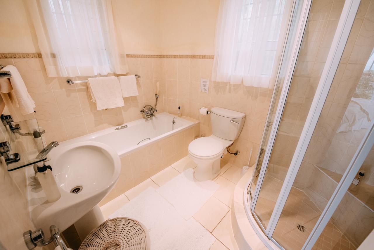 פלטנברג ביי Dolphins' Playground Beachfront B&B חדר תמונה