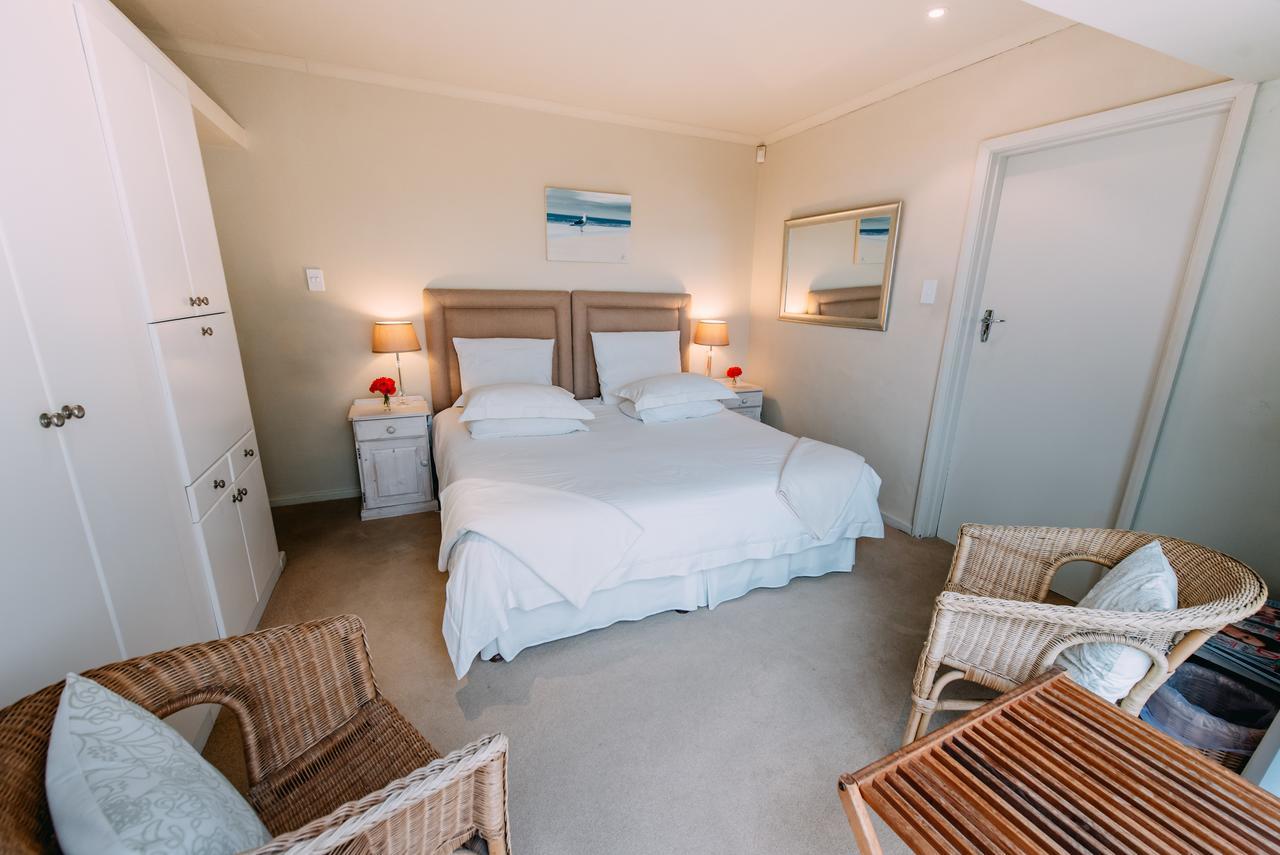 פלטנברג ביי Dolphins' Playground Beachfront B&B מראה חיצוני תמונה